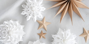 Beitragsbild des Blogbeitrags DIY-Weihnachtszauber: Mini-Sterne aus Papiertüten einfach selber machen 