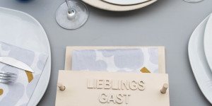 Beitragsbild des Blogbeitrags Schritt-für-Schritt-Anleitung: DIY Serviettenhalter aus Holz herstellen