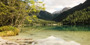 Beitragsbild des Blogbeitrags Der schönste See Südtirols? Ein Ausflug zum Antholzer See 