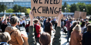 Beitragsbild des Blogbeitrags Die laute Revolution des stillen Örtchens: Autarke Trenntoiletten