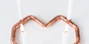 Beitragsbild des Blogbeitrags DIY Geschenkidee zum Valentinstag: Kerzenständer aus Kupfer in Herzform