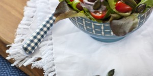 Beitragsbild des Blogbeitrags Bunter Blattsalat mit Biss