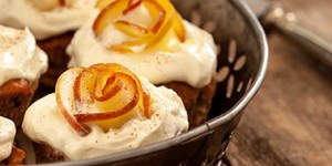 Beitragsbild des Blogbeitrags Schnelle Apfel-Dinkel-Muffins mit Joghurt 