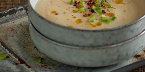 Beitragsbild des Blogbeitrags Selleriesuppe mit Trüffelöl