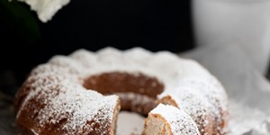 Beitragsbild des Blogbeitrags Schneller Becherkuchen mit Nüssen 