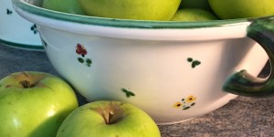 Beitragsbild des Blogbeitrags Grannys von Oma’s Apfelbaum