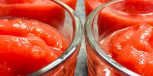 Beitragsbild des Blogbeitrags Wassermelonen-Rote Beeren-Slushy