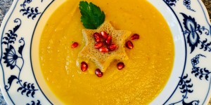 Beitragsbild des Blogbeitrags Gelbe Rübe-Kartoffel-Suppe