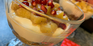 Beitragsbild des Blogbeitrags Weihnachtliches Bratapfel-Dessert