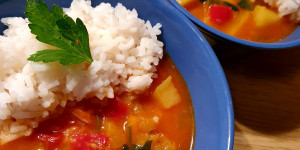Beitragsbild des Blogbeitrags Erdäpfel-Spinat-Curry 