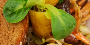 Beitragsbild des Blogbeitrags Kartoffel-Käferbohnen-Salat 