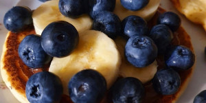 Beitragsbild des Blogbeitrags Blaubeer-Pancakes