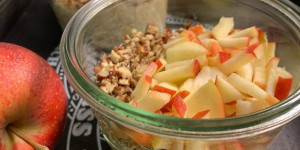Beitragsbild des Blogbeitrags Overnight-Apfelstrudel im Glas