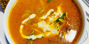 Beitragsbild des Blogbeitrags Orientalische Linsensuppe