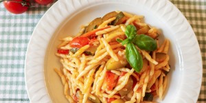 Beitragsbild des Blogbeitrags Trofie con Pomodorini e Zucchine 