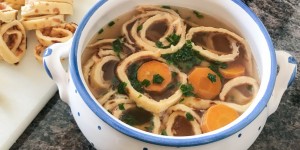 Beitragsbild des Blogbeitrags Frittatensuppe