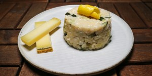 Beitragsbild des Blogbeitrags Zucchini-Zitronen-Risotto mit Piave DOP-Käse