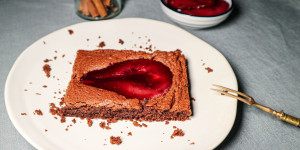 Beitragsbild des Blogbeitrags Schoko-Birnenkuchen
