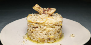 Beitragsbild des Blogbeitrags Thymian-Risotto mit Artischocken