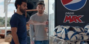 Beitragsbild des Blogbeitrags Pepsi Spot: Mohamed Salah und Lionel Messi gemeinsam vor der Kamera