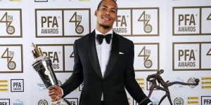 Beitragsbild des Blogbeitrags Van Dijk nach PFA-Wahl: „Ich liebe es für Liverpool zu spielen“