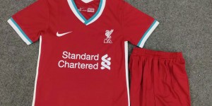 Beitragsbild des Blogbeitrags Liverpool-Trikot 2020/21 versehentlich durch Onlineshop geleakt