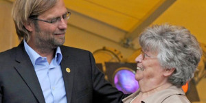 Beitragsbild des Blogbeitrags Jürgen Klopp trauert um seine geliebte Mutter – Teilnahme an der Beerdigung nicht möglich