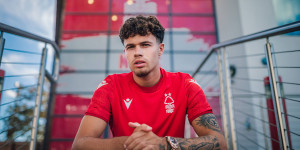 Beitragsbild des Blogbeitrags Done Deal: Neco Williams schließt sich Nottingham Forest an 