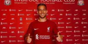 Beitragsbild des Blogbeitrags Offiziell: Liverpool leiht Arthur Melo von Juventus aus 