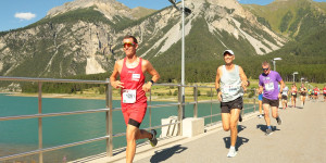Beitragsbild des Blogbeitrags Starkes Doppel in Südtirol: Reschenseelauf & Ultner Höfelauf 