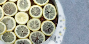 Beitragsbild des Blogbeitrags Torta Caprese al limone 