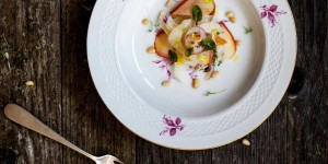 Beitragsbild des Blogbeitrags Aromenspiel. Fenchelsalat mit Äpfeln und Nüssen