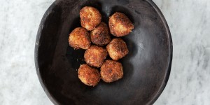 Beitragsbild des Blogbeitrags Polpette di Pelliccia – Kartoffel-Frikadellen 