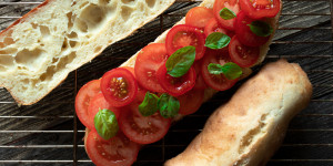 Beitragsbild des Blogbeitrags Paposcia. Das apulische Snackbrot
