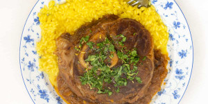 Beitragsbild des Blogbeitrags Ossobuco mit Safranrisotto
