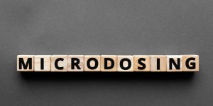 Beitragsbild des Blogbeitrags Microdosing – Alles was du wissen musst!