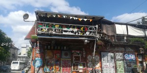 Beitragsbild des Blogbeitrags Metelkova: Farbenprächtiges Trendviertel in Ljubljana 