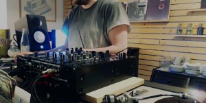 Beitragsbild des Blogbeitrags Columbo Beat – Minerva In Store Session (19.04.2019)
