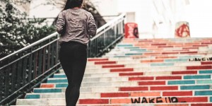 Beitragsbild des Blogbeitrags SUPERFEIN Fashion-Trend 2020: Die Jogginghose!