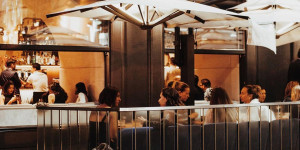 Beitragsbild des Blogbeitrags Everybodys Darling – die feine Bar im Herzen von Wien