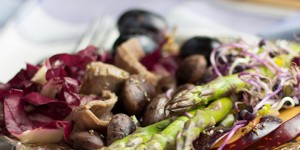 Beitragsbild des Blogbeitrags SOMMERLICH MARINIERTER RINDFLEISCHSALAT [SAURES RINDFLEISCH] 