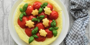 Beitragsbild des Blogbeitrags „Paradeisisch“ lecker: Tarte à l’envers aux tomates 
