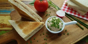 Beitragsbild des Blogbeitrags Tramezzini mit „Knackerl – Aufstrich“