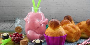 Beitragsbild des Blogbeitrags „Glücks – Schweinderl“ – Smoothie & Mini – Brioches à tête