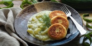 Beitragsbild des Blogbeitrags „Krumme-Gurken“ – Soße mit Erdäpfel – Talern