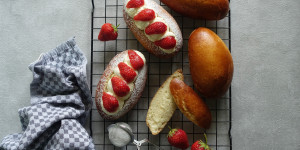 Beitragsbild des Blogbeitrags Maritozzi mit Erdbeeren