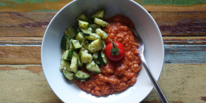 Beitragsbild des Blogbeitrags „Pappa al pomodoro“ in der Sommer – Version