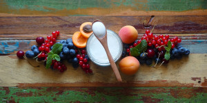 Beitragsbild des Blogbeitrags DIY Joghurt aus dem Backofen 