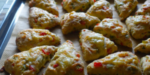 Beitragsbild des Blogbeitrags Pikante Scones – Ecken 