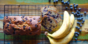 Beitragsbild des Blogbeitrags Blueberry Banana Bread … aus gerettetem Obst  